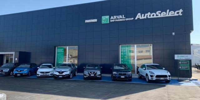 ariel-arval_autoselect_bari_esterno_2